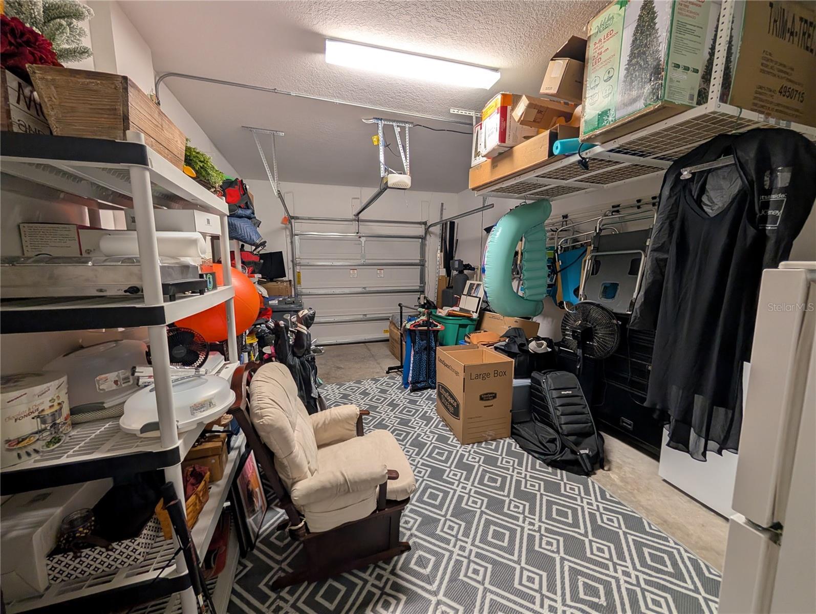 LAKESHORE PRESERVE - Residential Lease