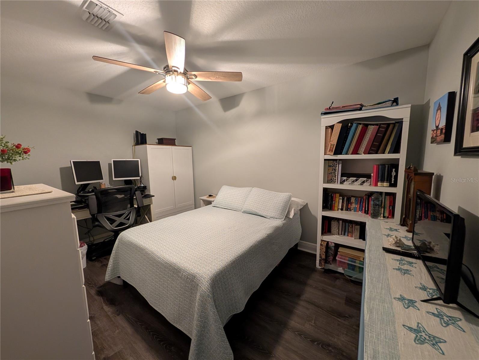 LAKESHORE PRESERVE - Residential Lease