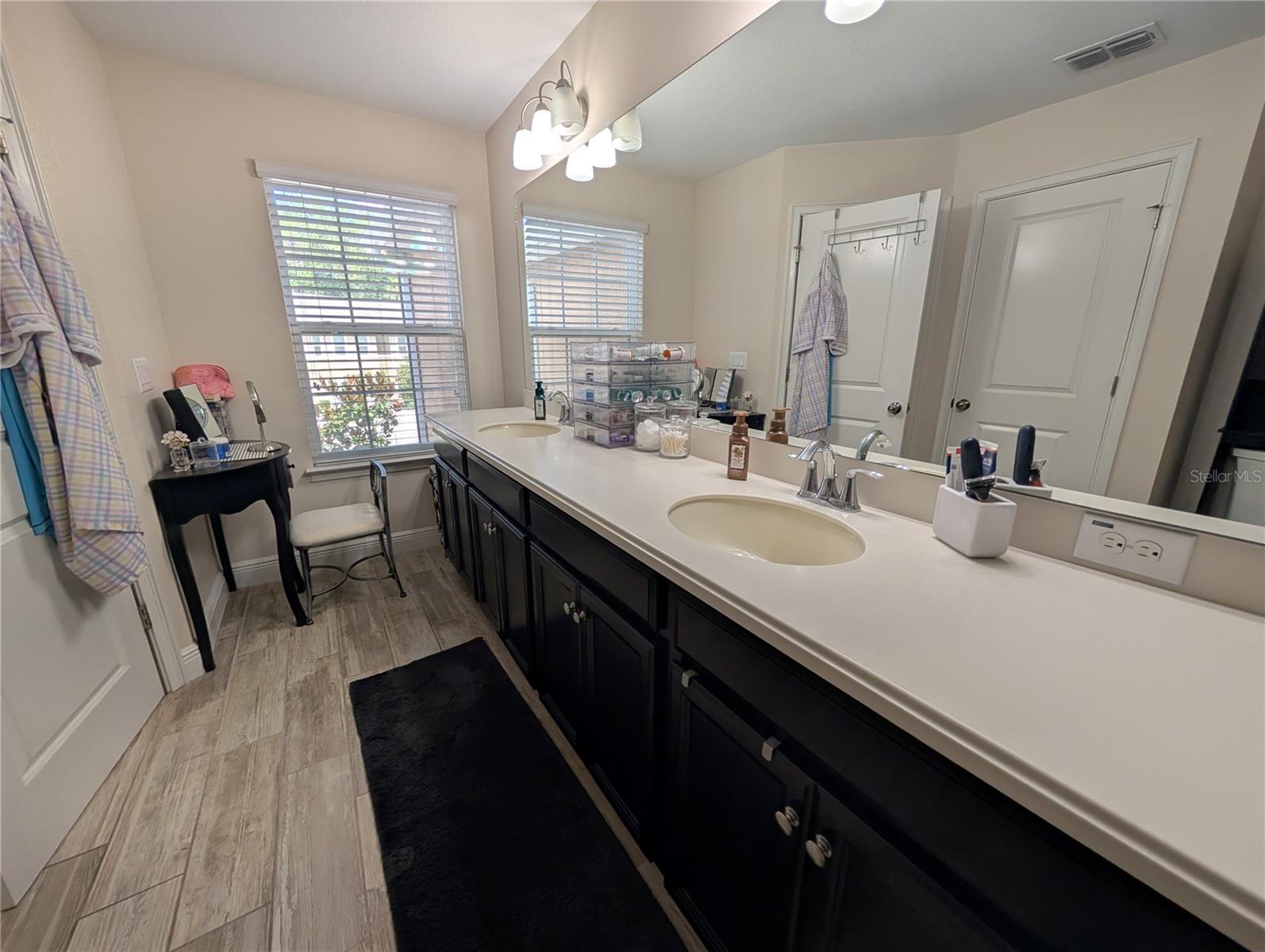 LAKESHORE PRESERVE - Residential Lease