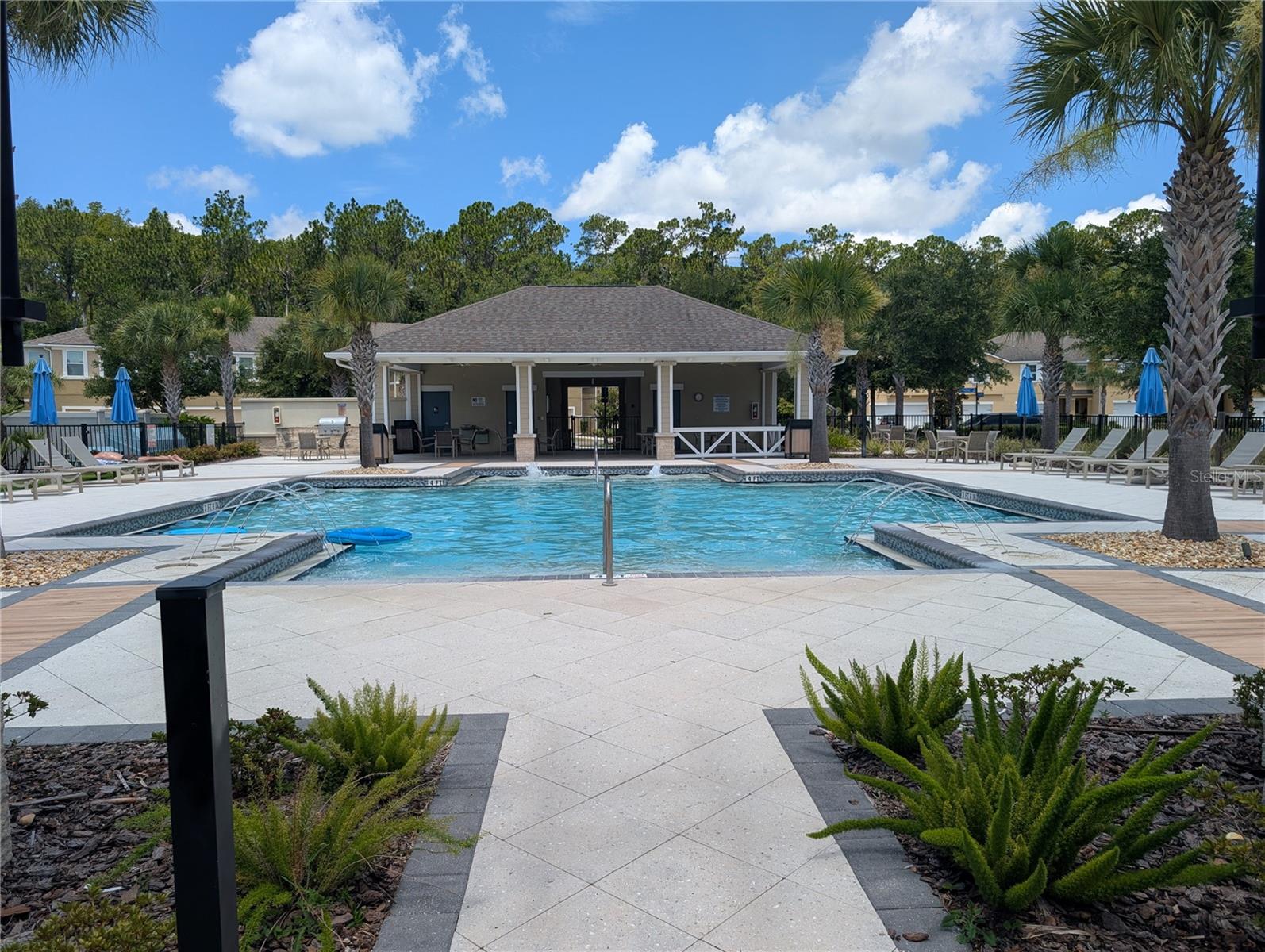 LAKESHORE PRESERVE - Residential Lease