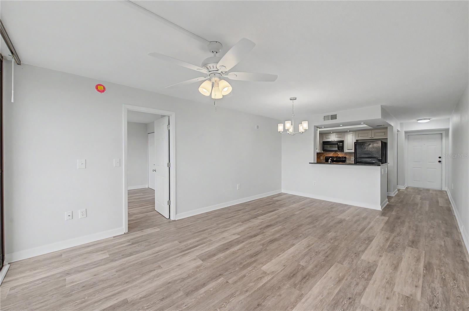 COVE CAY VILLAGE III - Residential