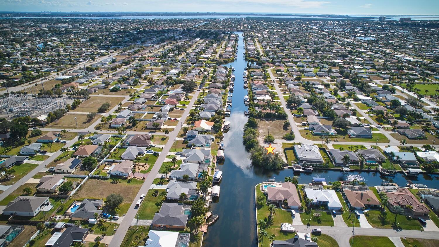 CAPE CORAL - Land