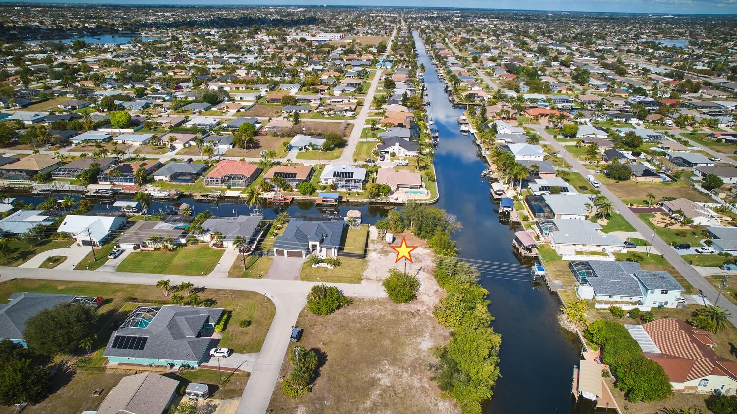 CAPE CORAL - Land