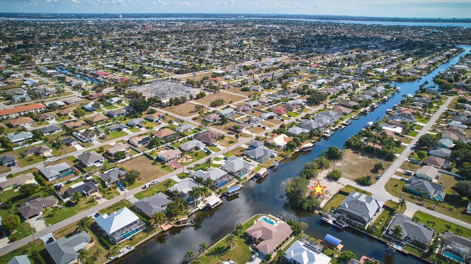 CAPE CORAL - Land