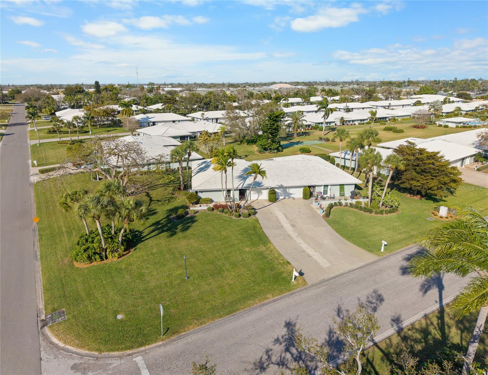 VILLAGE GREEN OF BRADENTON SECTION 6 - Residential