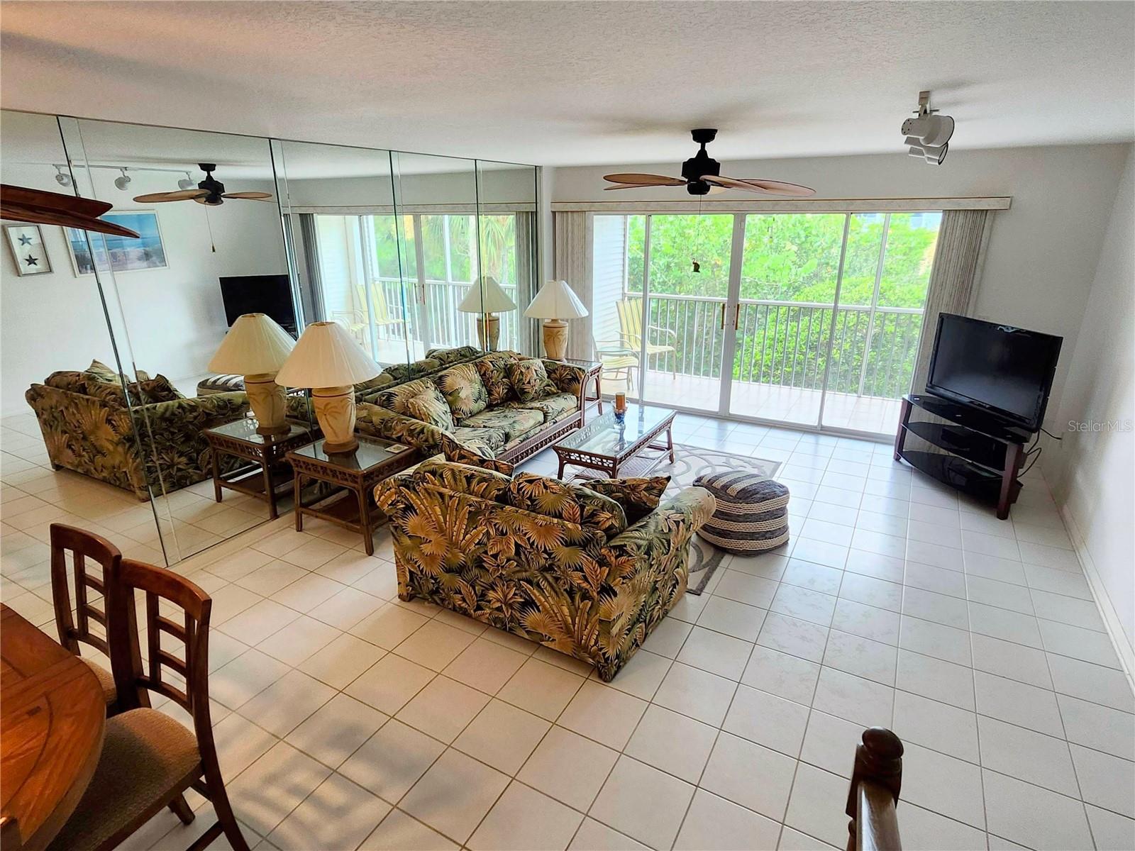 TARA CAY SOUND NORTH - Residential