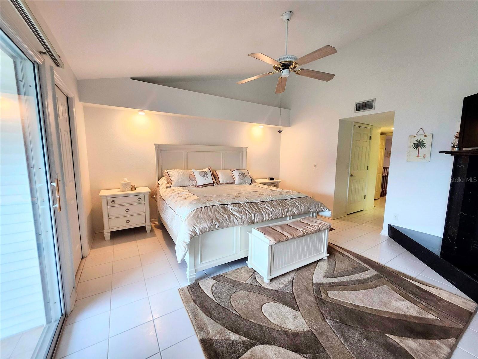 TARA CAY SOUND NORTH - Residential