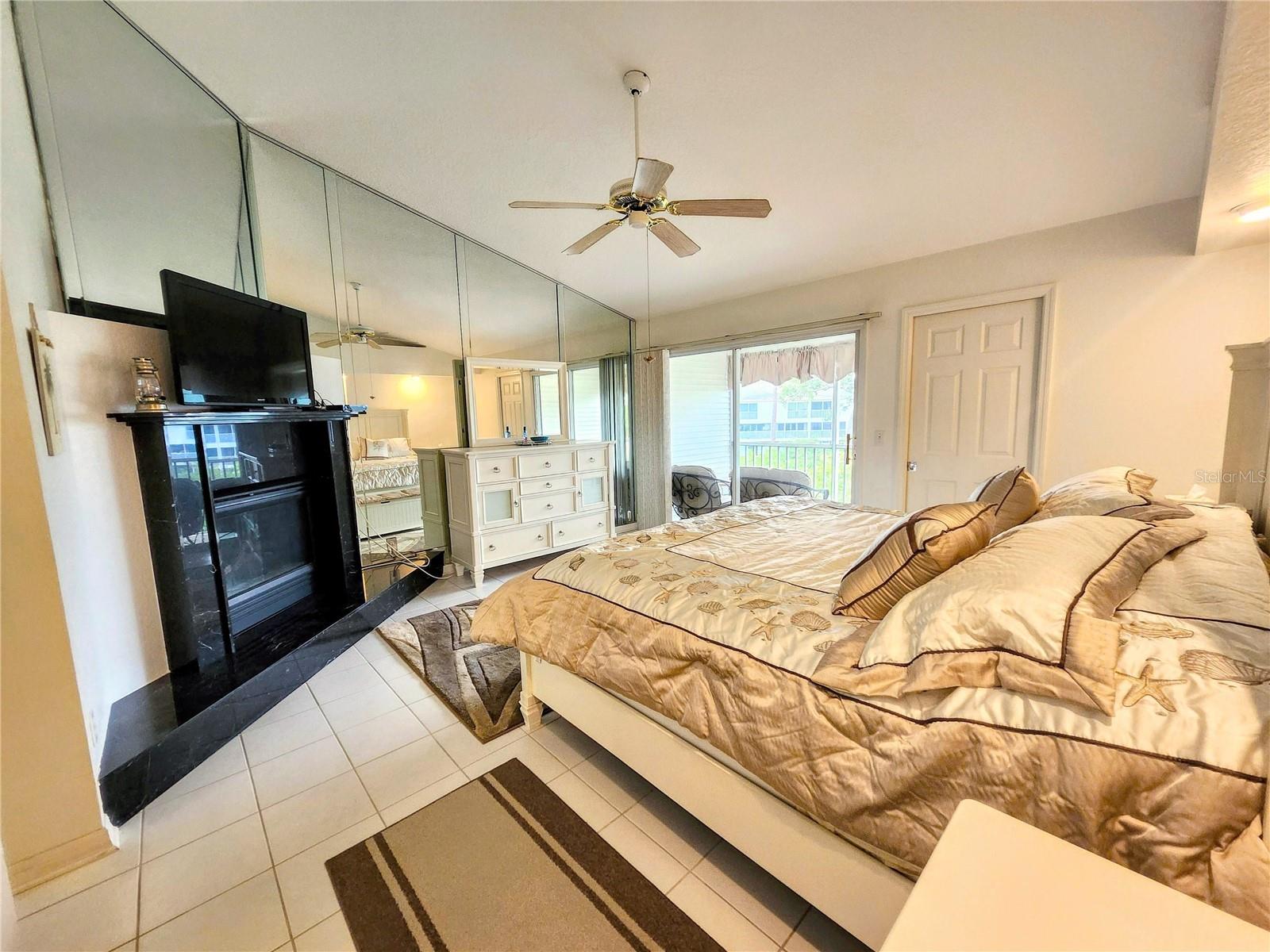 TARA CAY SOUND NORTH - Residential