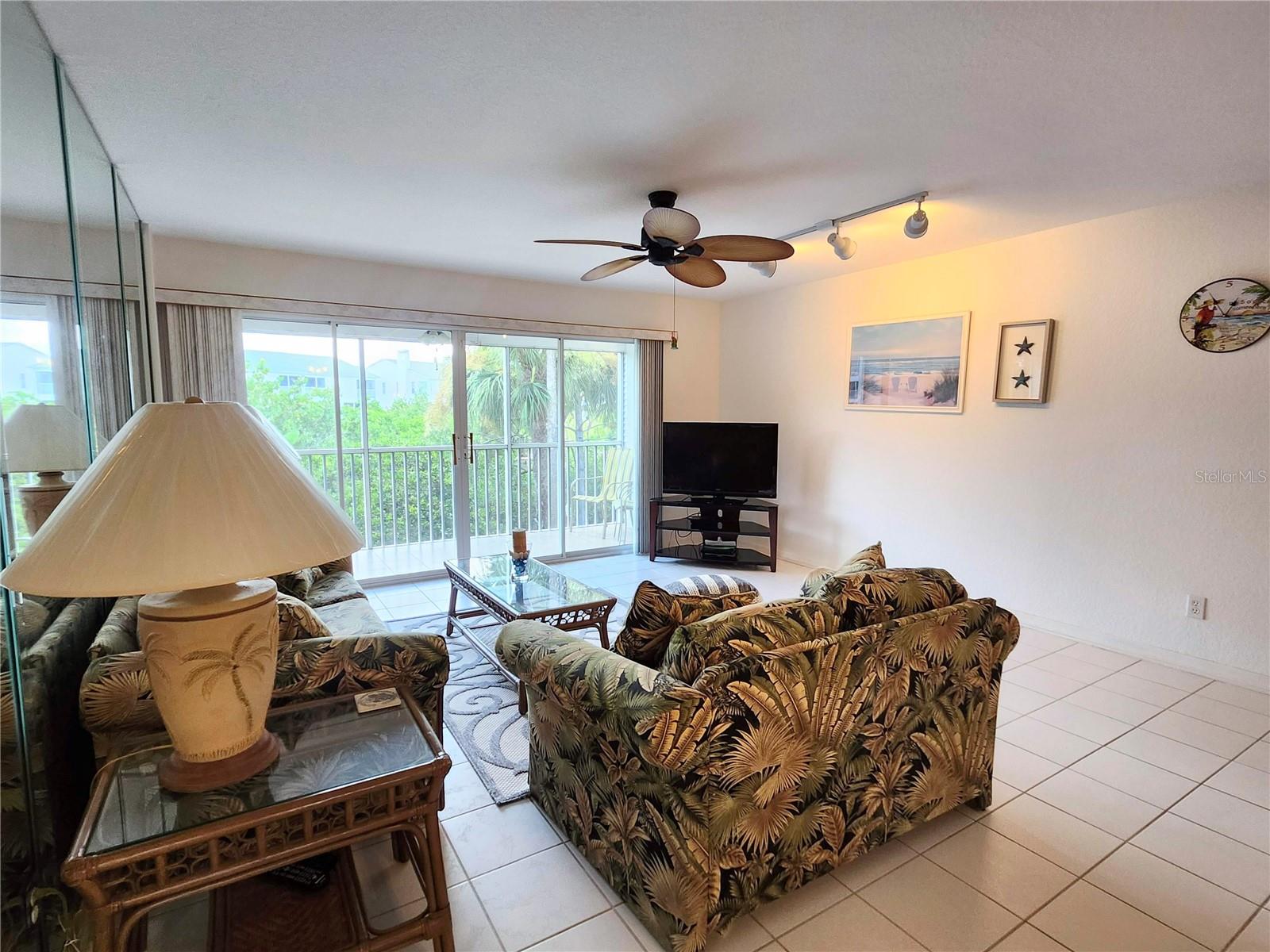 TARA CAY SOUND NORTH - Residential
