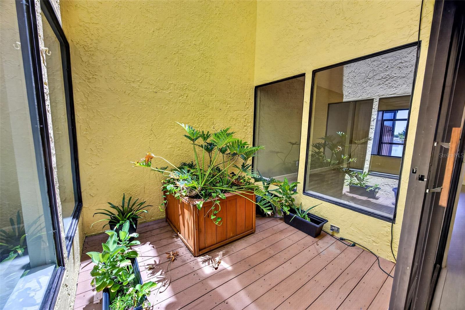 EMERALD POINTE TWNHSE PH 05 - Residential
