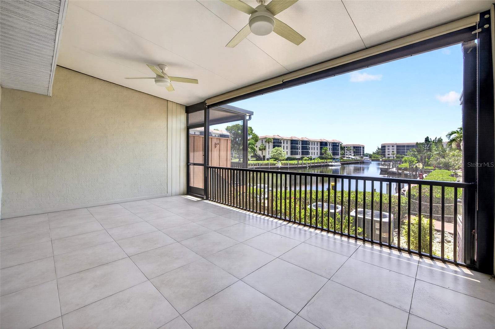 EMERALD POINTE TWNHSE PH 05 - Residential