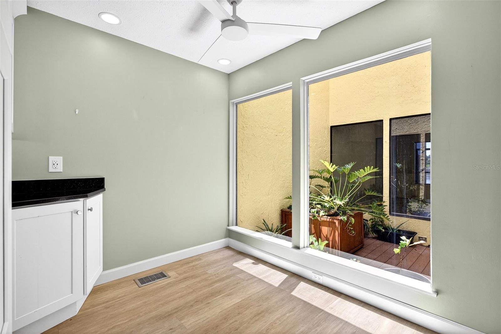 EMERALD POINTE TWNHSE PH 05 - Residential