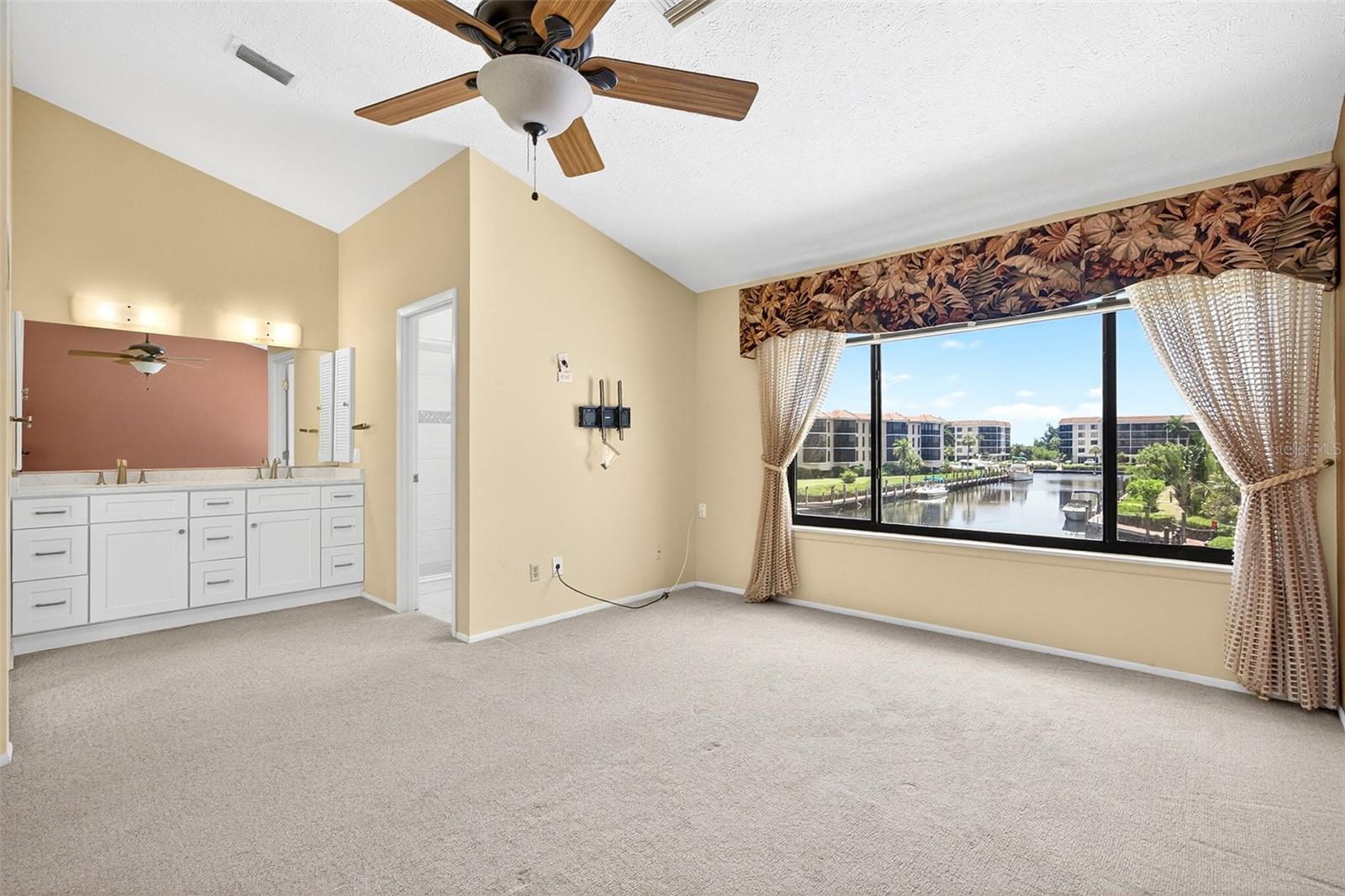 EMERALD POINTE TWNHSE PH 05 - Residential
