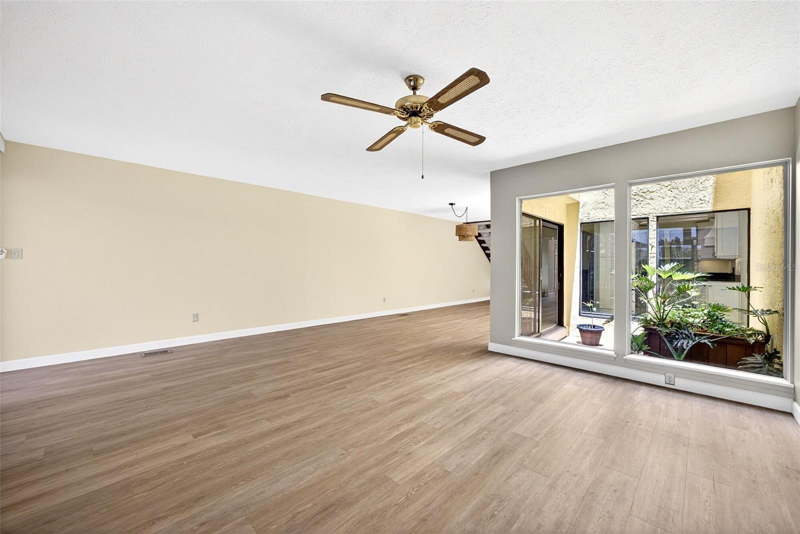 EMERALD POINTE TWNHSE PH 05 - Residential