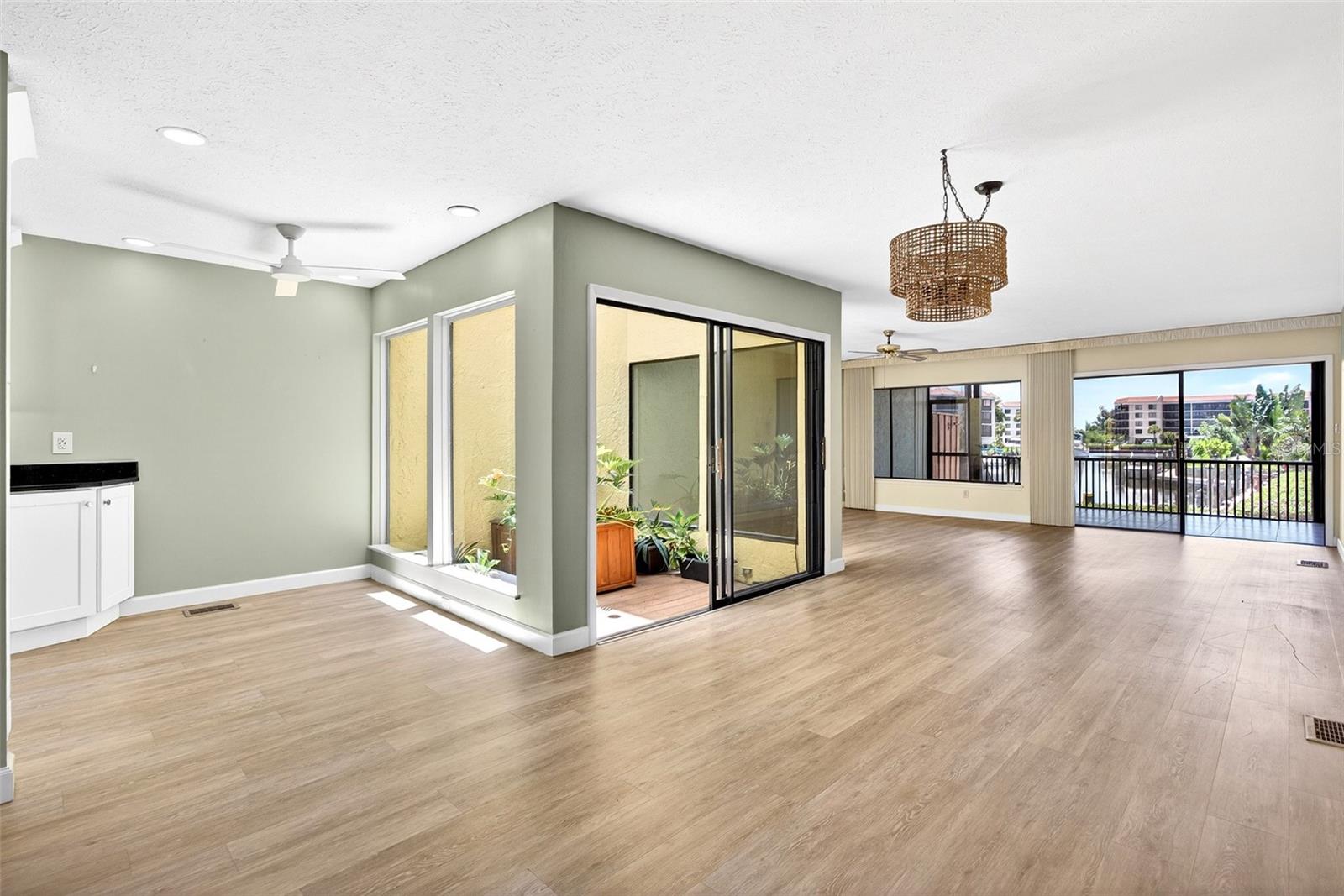 EMERALD POINTE TWNHSE PH 05 - Residential