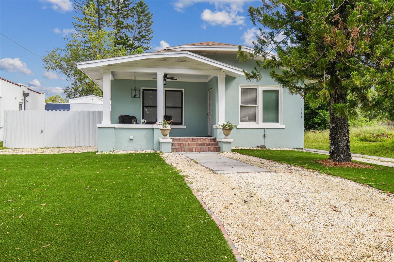 609 W NORTH BAY - Residential