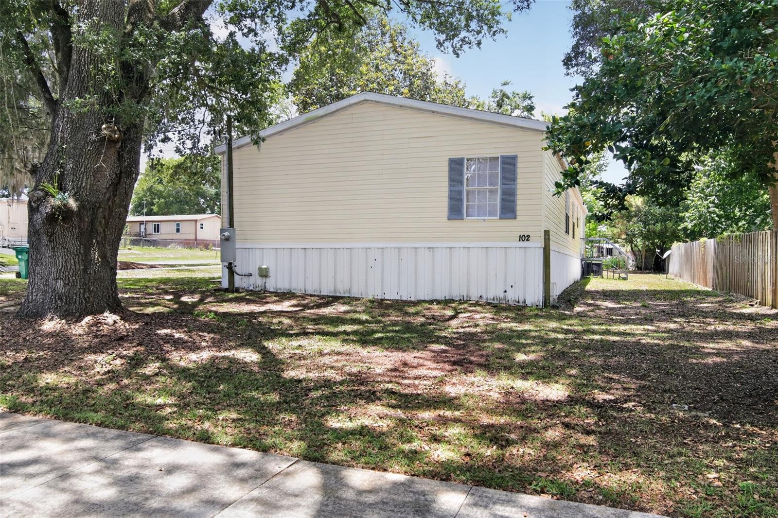 LADY LAKE POTTER SUB - Residential