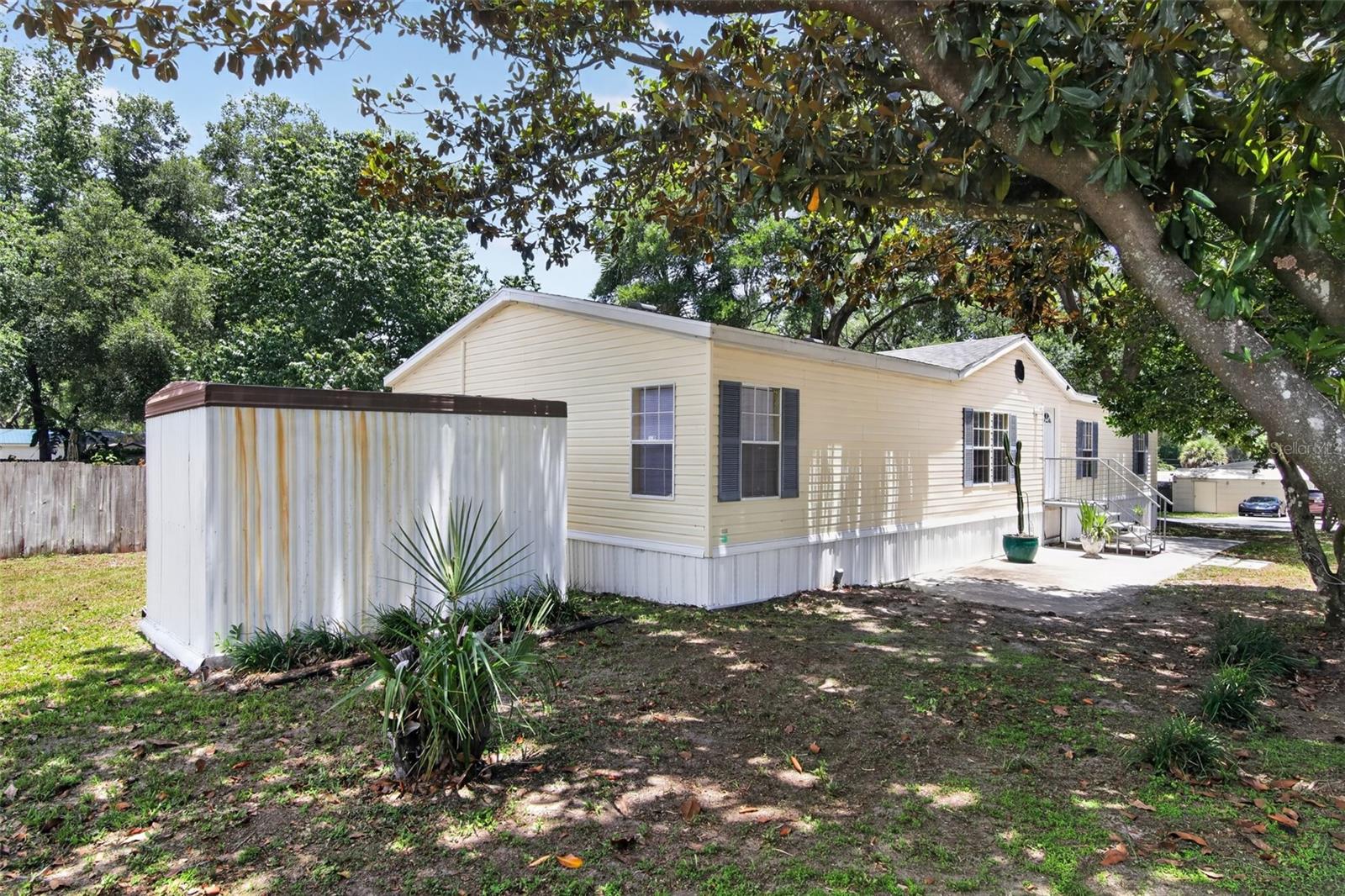 LADY LAKE POTTER SUB - Residential