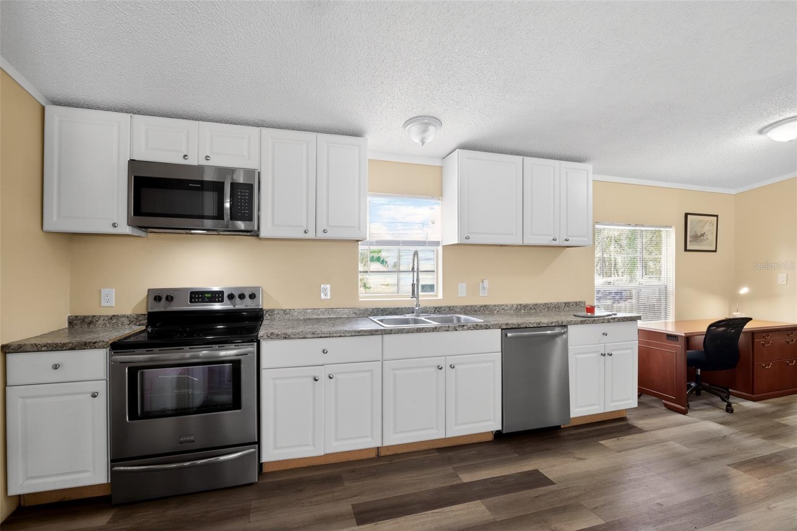 LADY LAKE POTTER SUB - Residential