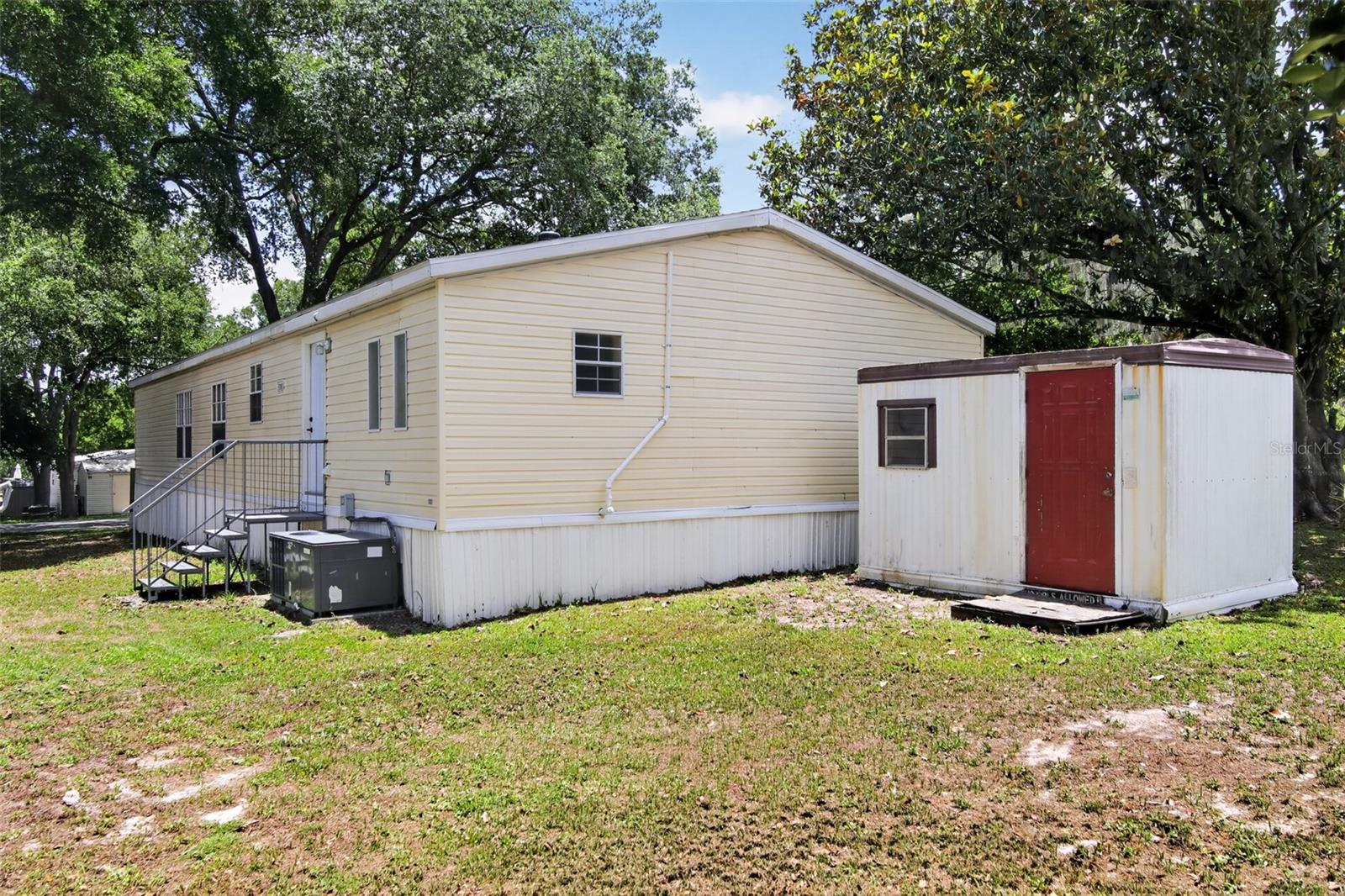 LADY LAKE POTTER SUB - Residential