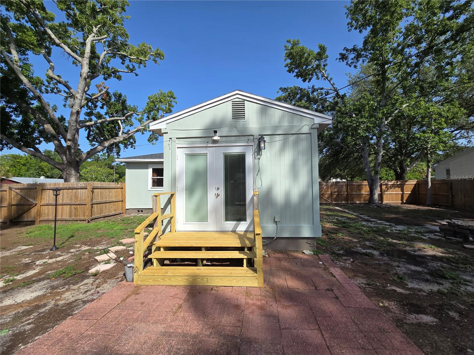 EDGEMOOR ESTATES - Residential Lease