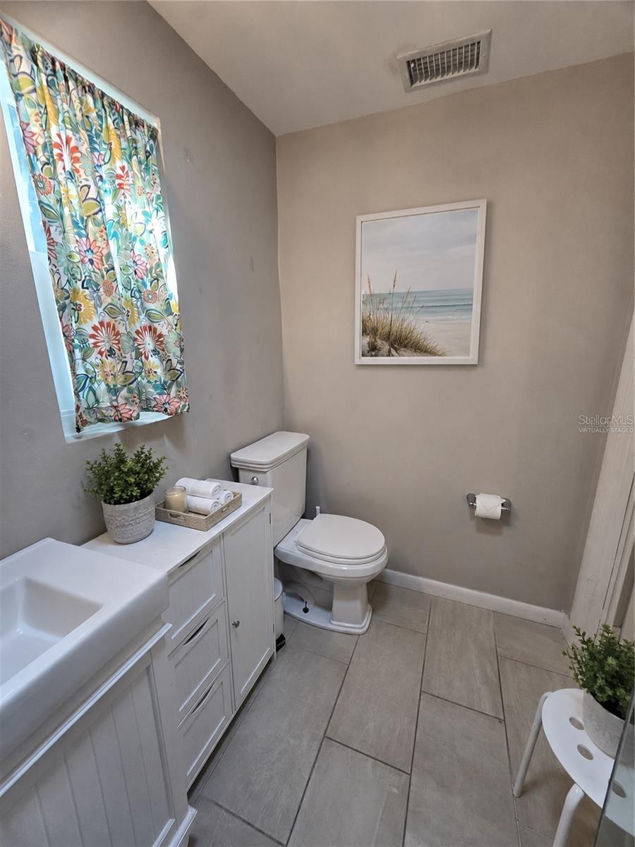EDGEMOOR ESTATES - Residential Lease