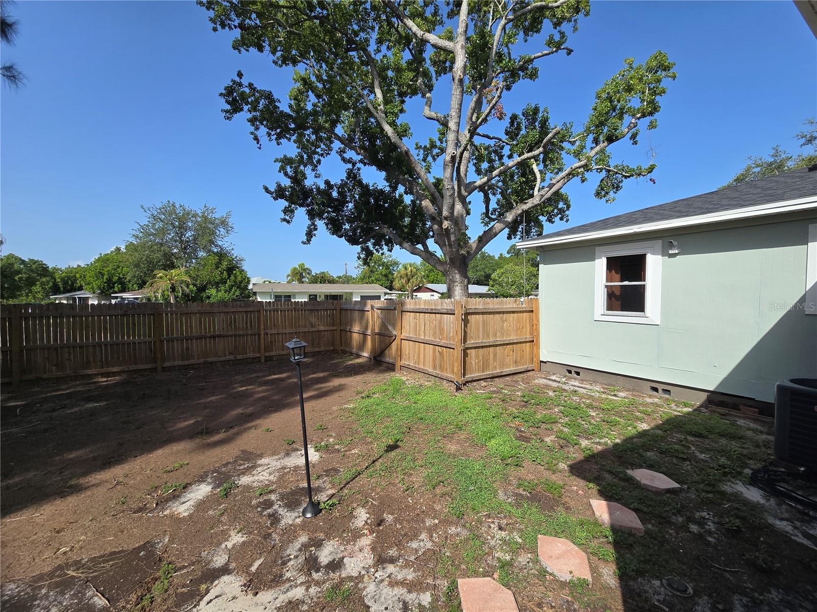 EDGEMOOR ESTATES - Residential Lease