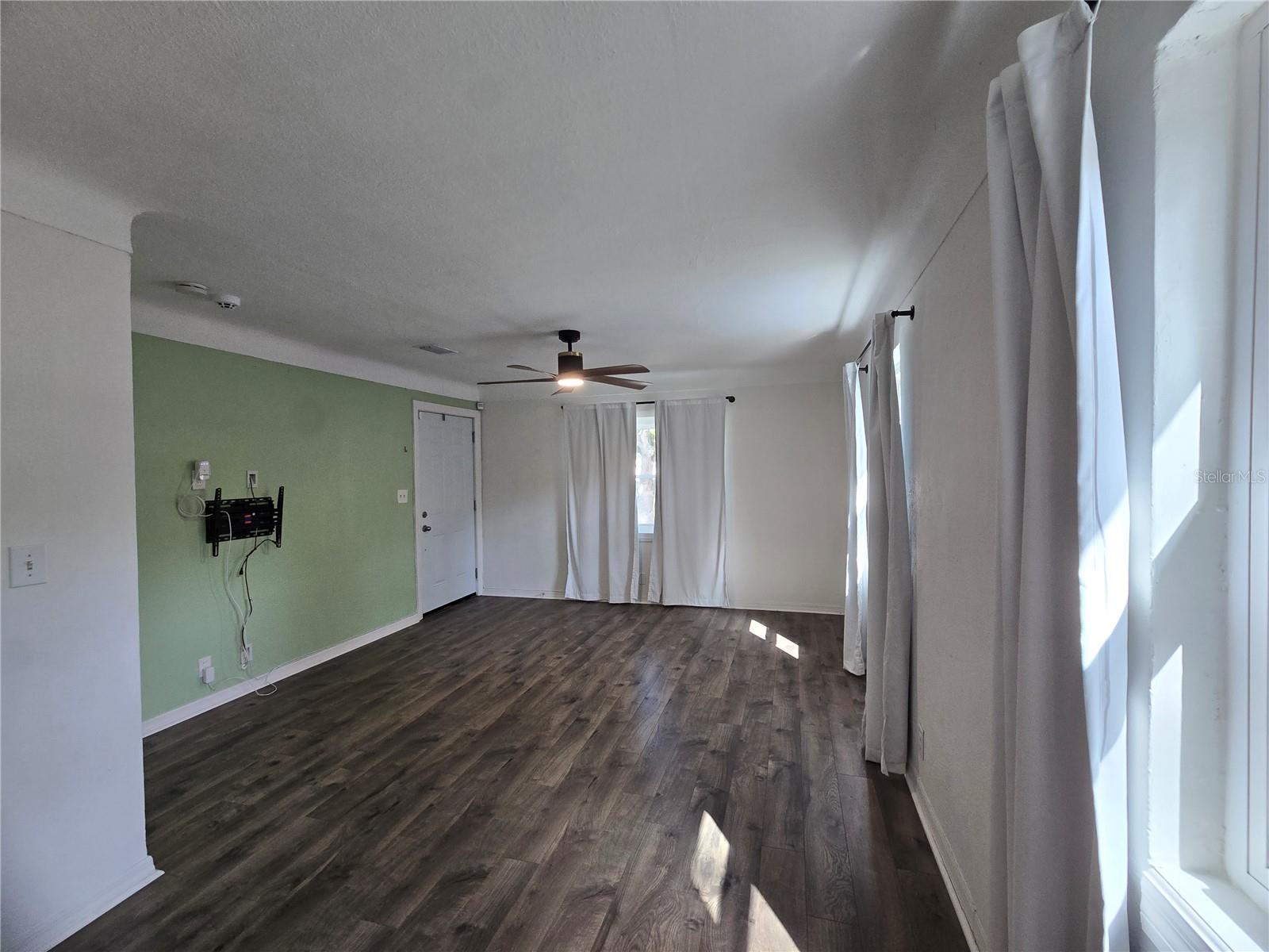 EDGEMOOR ESTATES - Residential Lease