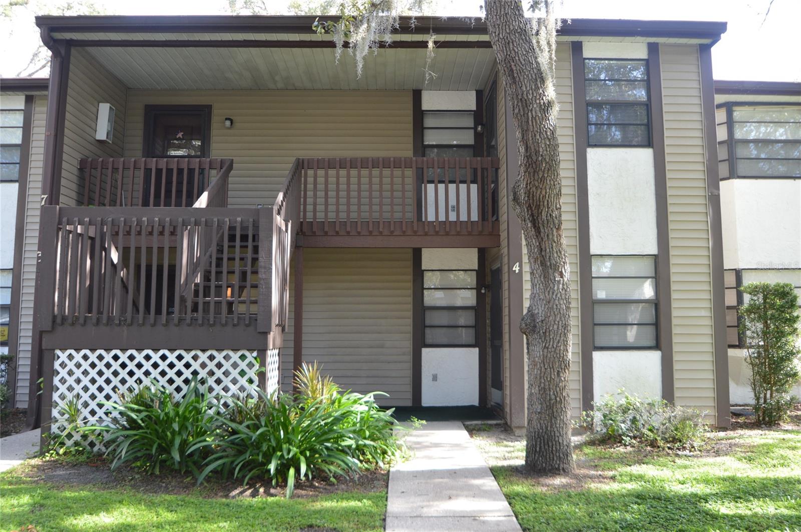 Baywood Meadow – Ground-Floor 3-Bedroom Condo

Come see this spacious 3-bedroom, 2-bath condominium located on the ground floor in Baywood Meadow in New Port Richey. This unit features tile flooring throughout, a large kitchen, an inside laundry closet, and a screened porch for added comfort.

Conveniently located near the Gulf, shopping, dining, and major highways, this condo offers easy access to everything the area has to offer.

The unit is currently tenant-occupied, making it a great opportunity for investors looking for immediate rental income. Schedule your showing today!