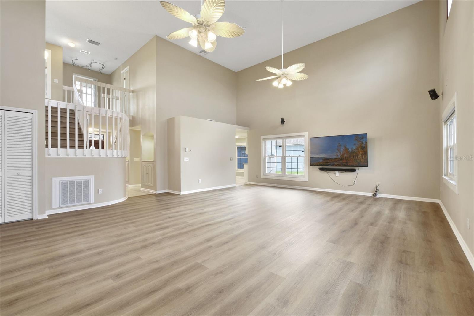 LAUREL RUN AT CRESCENT LAKES - Residential