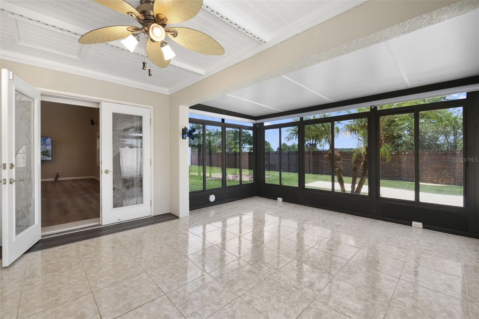LAUREL RUN AT CRESCENT LAKES - Residential