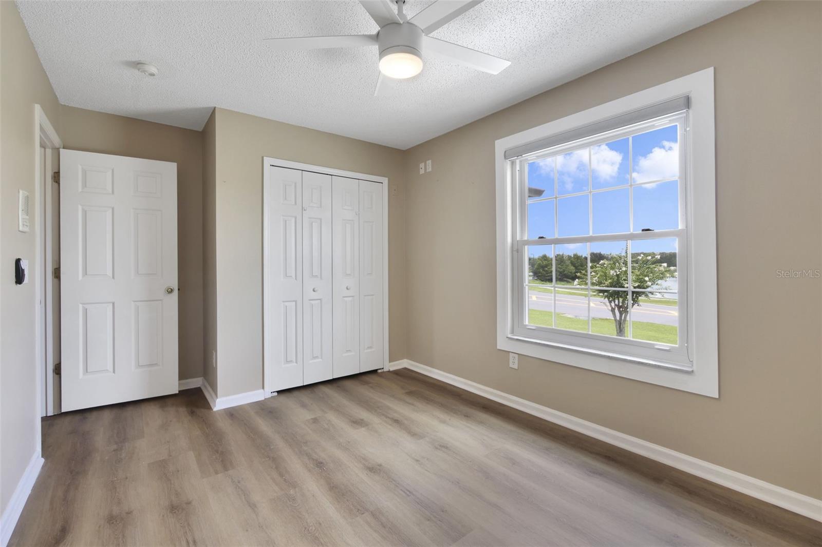 LAUREL RUN AT CRESCENT LAKES - Residential