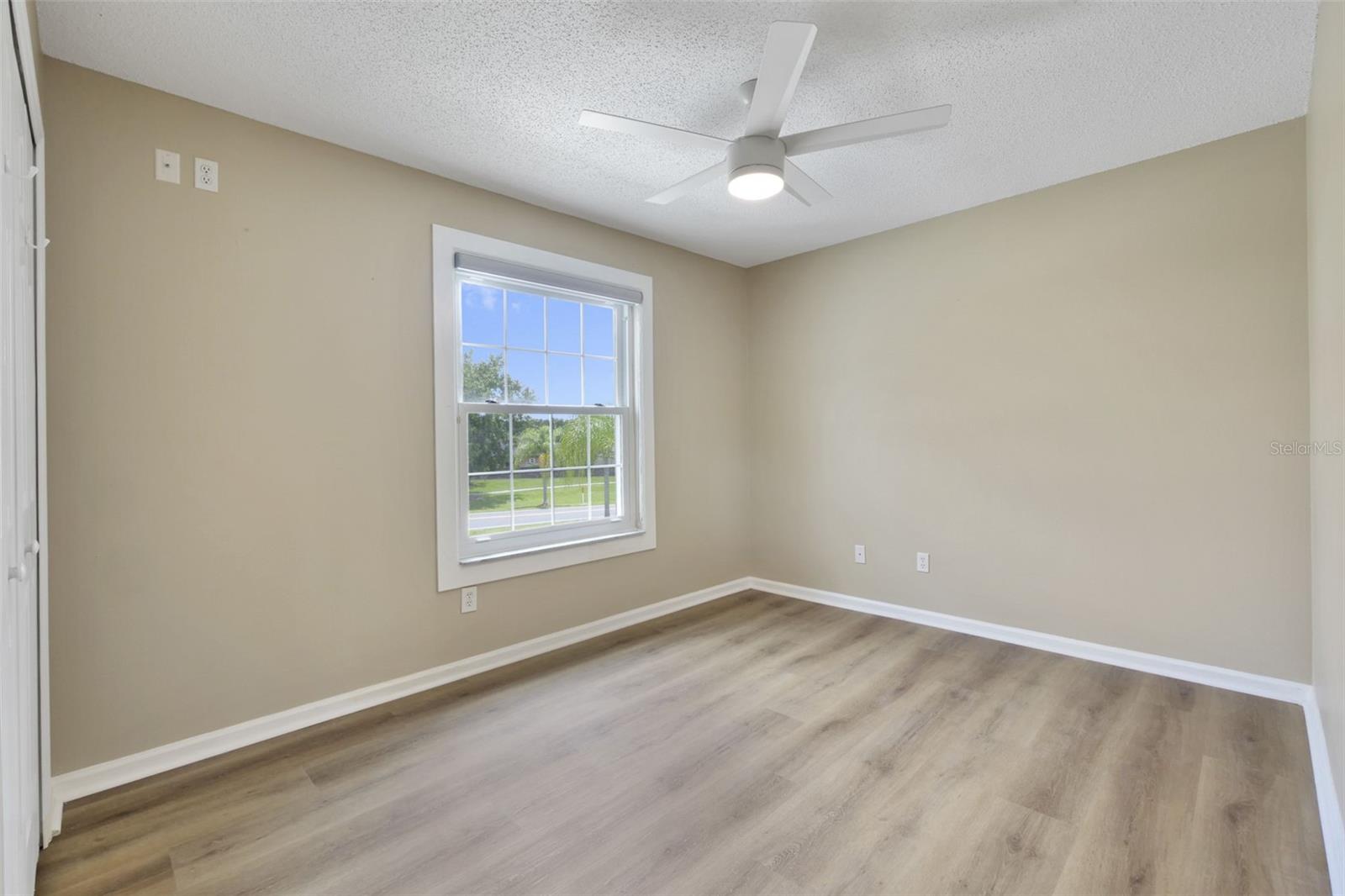 LAUREL RUN AT CRESCENT LAKES - Residential