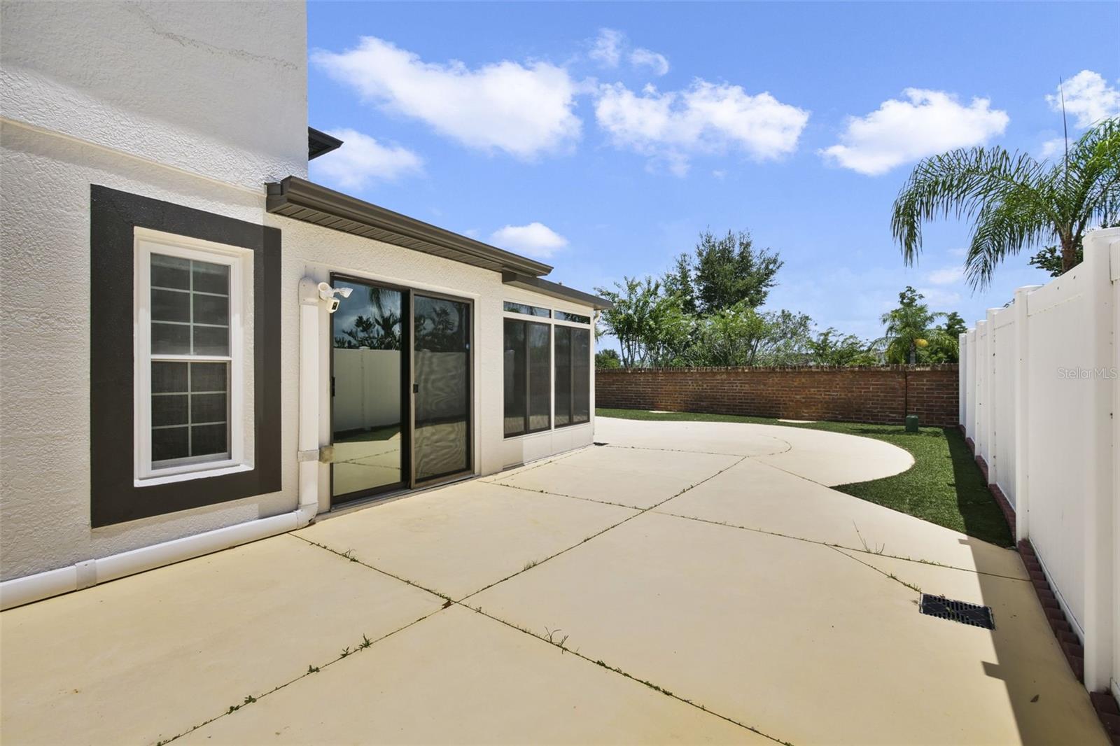 LAUREL RUN AT CRESCENT LAKES - Residential