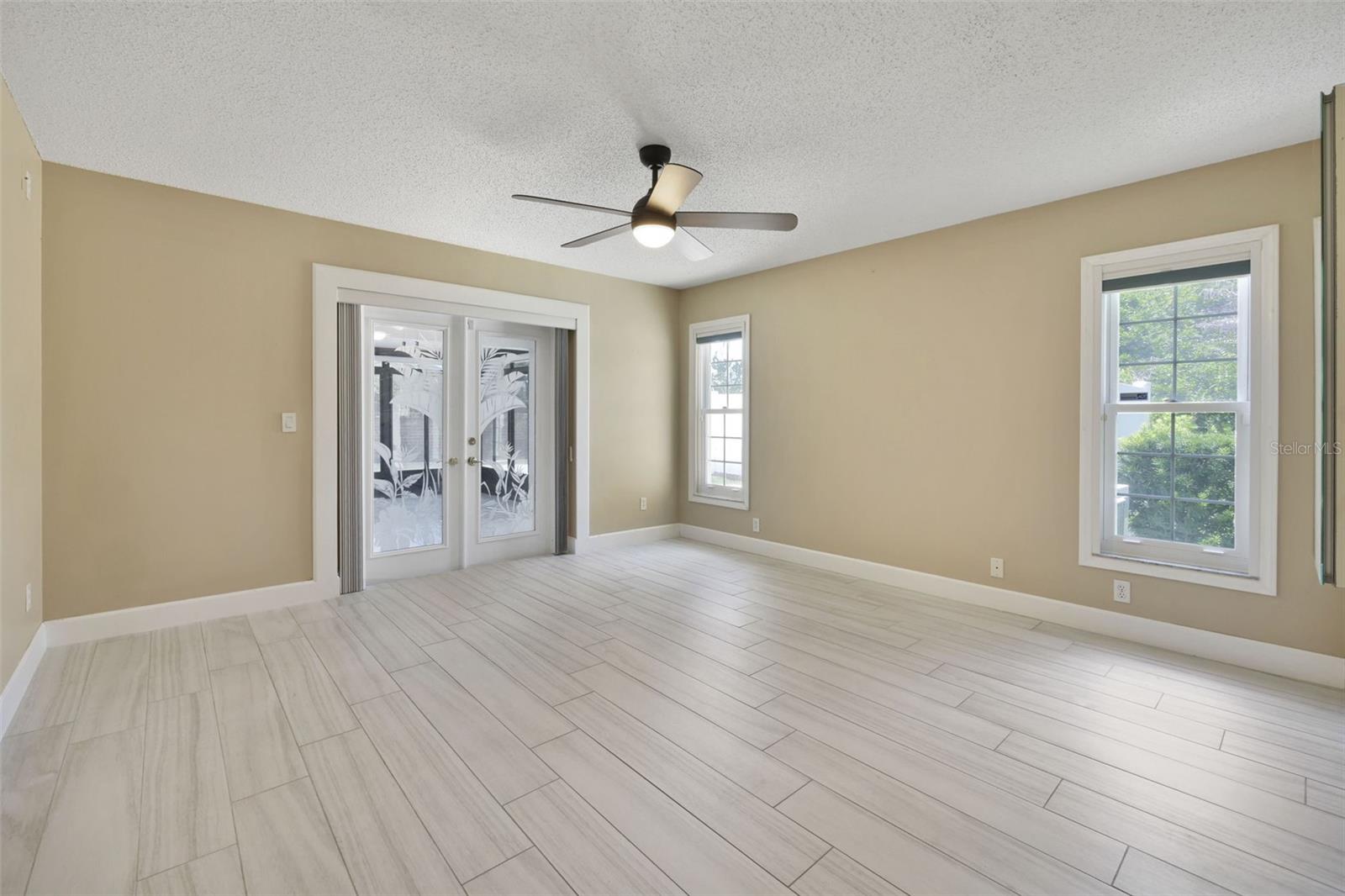 LAUREL RUN AT CRESCENT LAKES - Residential