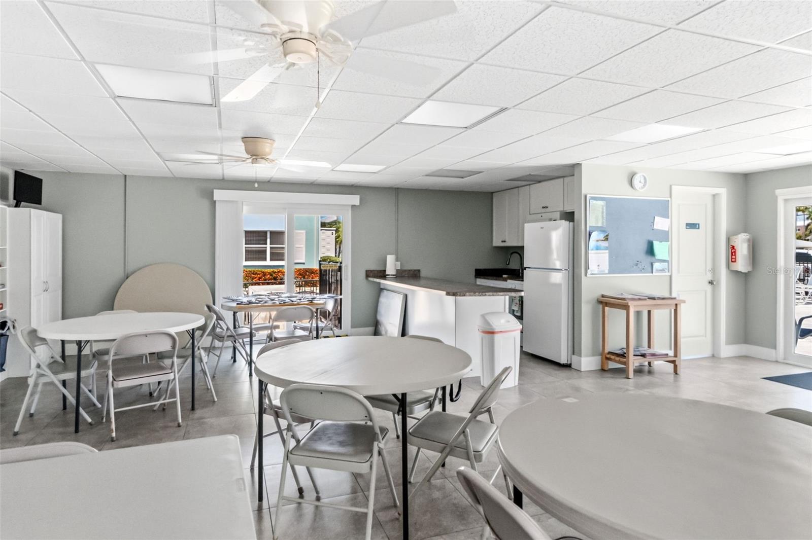 IMPERIAL HOUSE OF BRADENTON BEACH BLDG A - Residential