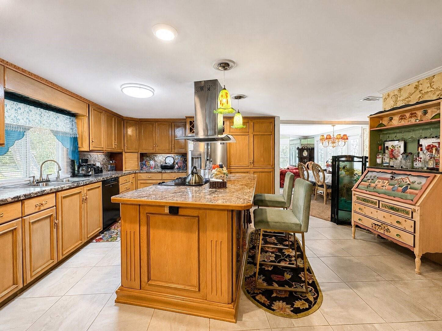OWEN LAKE HEIGHTS - Residential