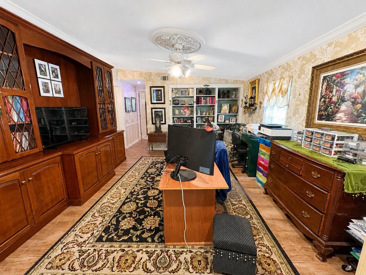 OWEN LAKE HEIGHTS - Residential