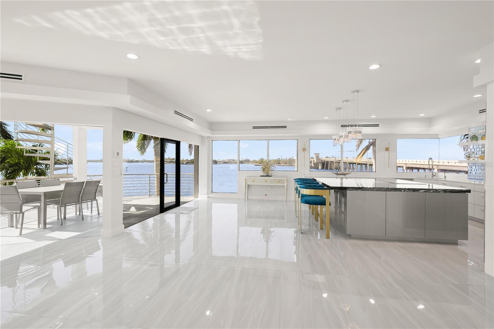 ACREAGE & UNREC - Residential