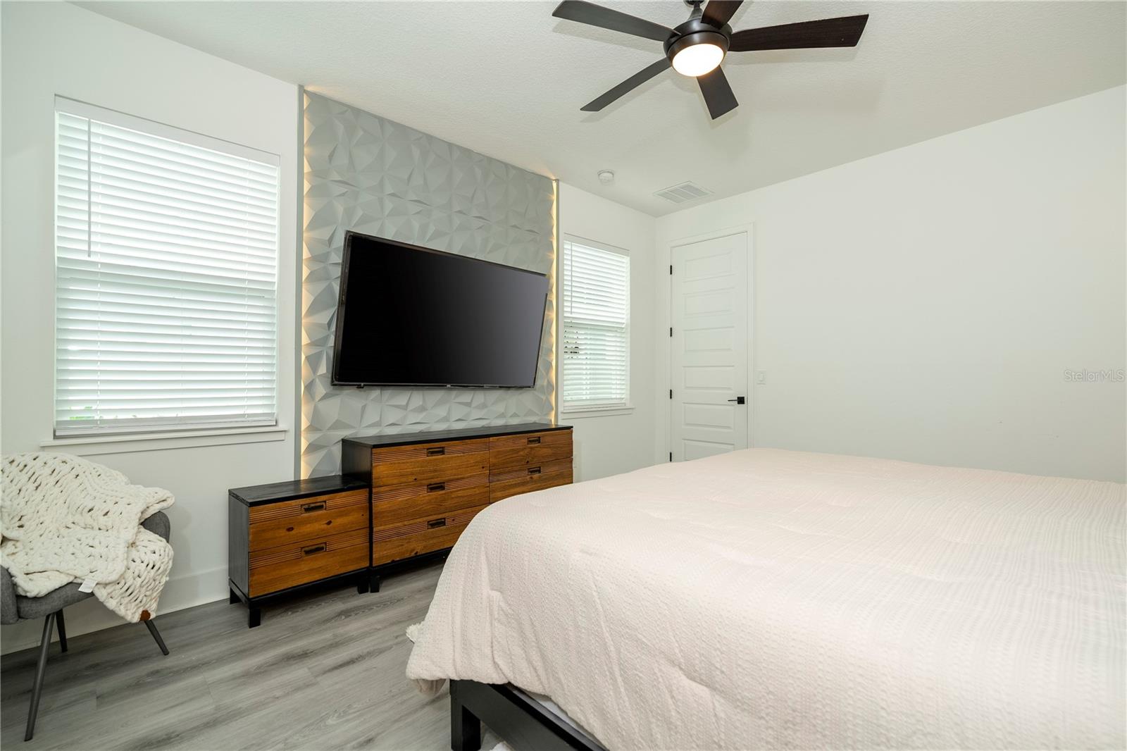 WINDING BAY PH 3 - Residential