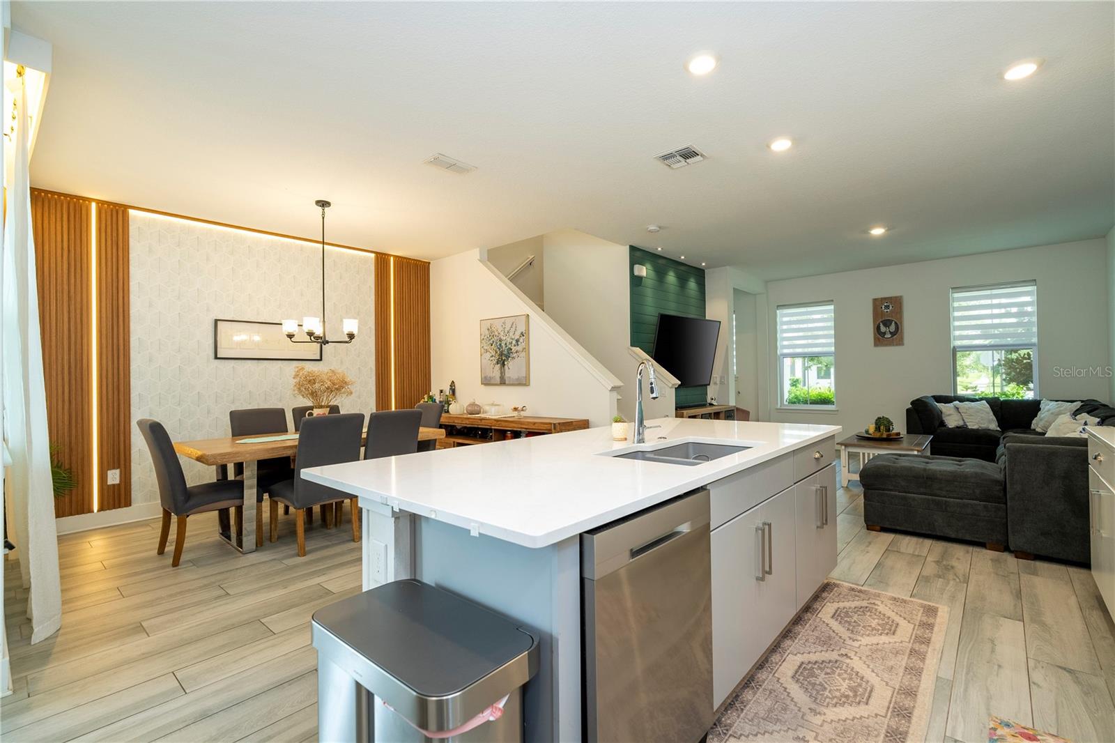 WINDING BAY PH 3 - Residential