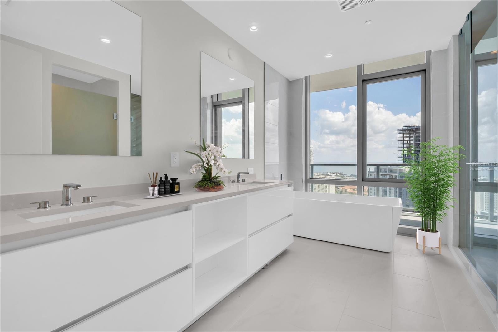 400 CENTRAL - Residential