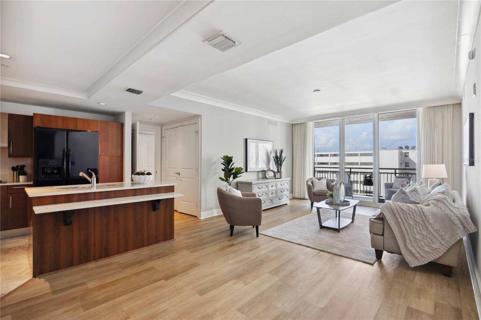 1350 MAIN RESIDENTIAL - Residential
