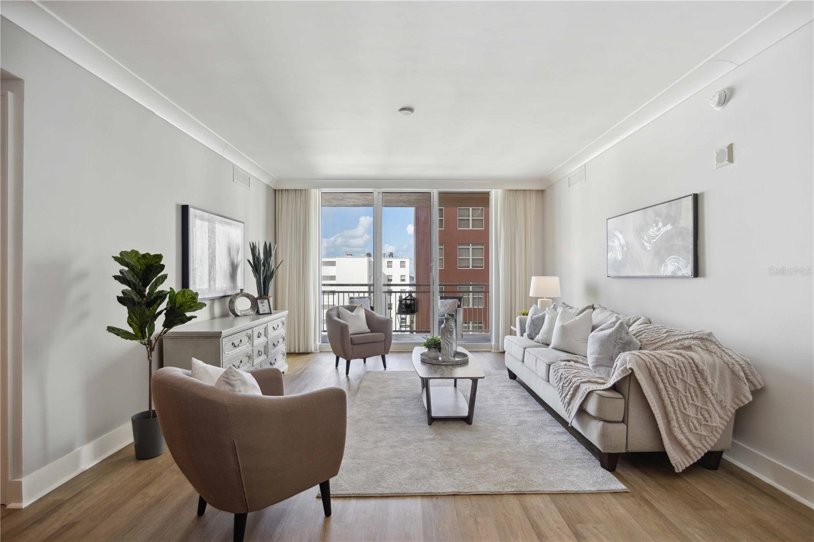 1350 MAIN RESIDENTIAL - Residential
