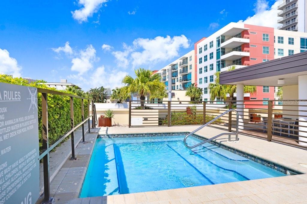 GRAND CENTRAL AT KENNEDY RESID - Residential Lease