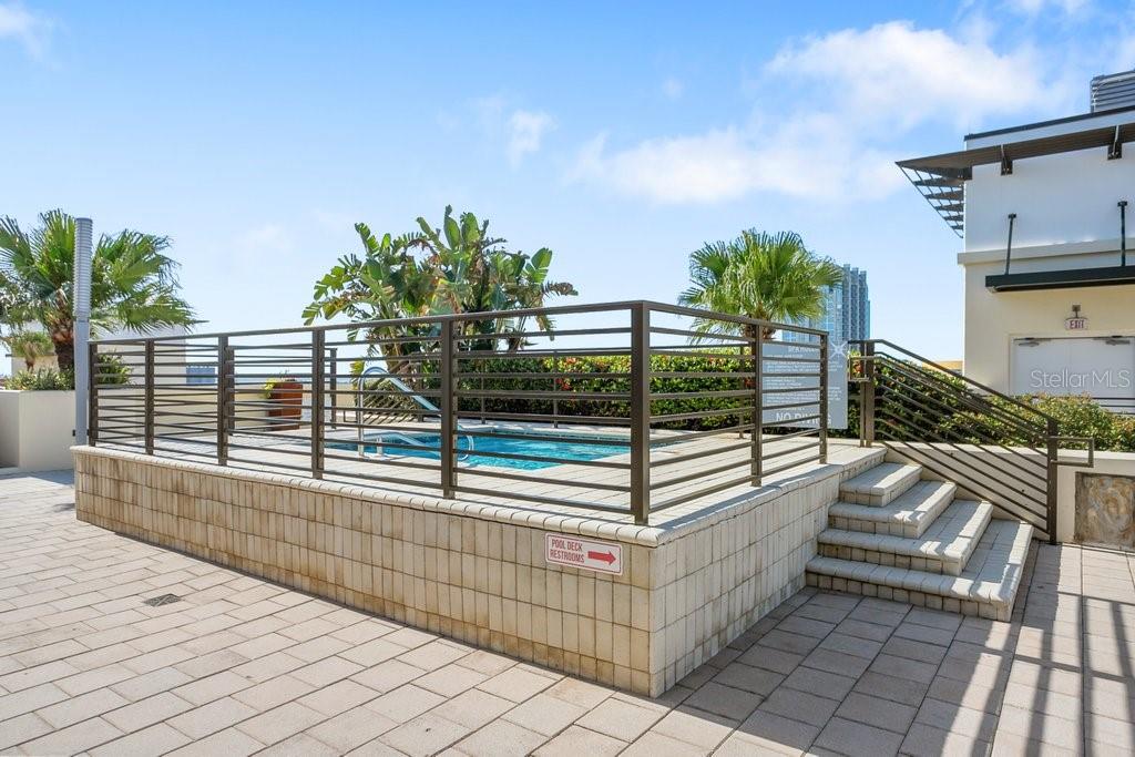 GRAND CENTRAL AT KENNEDY RESID - Residential Lease