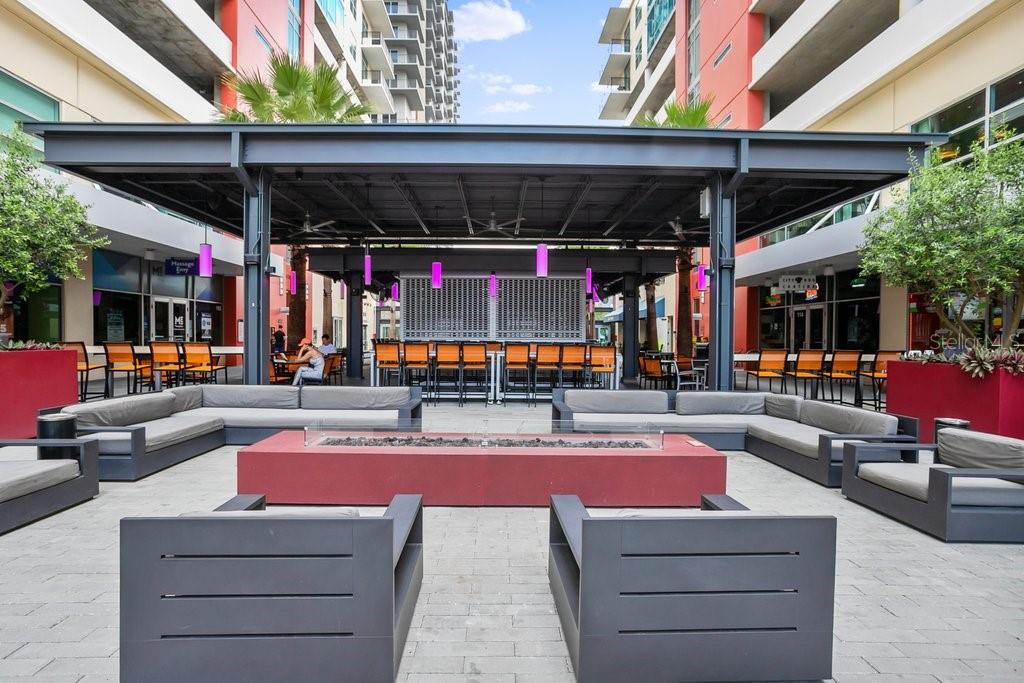 GRAND CENTRAL AT KENNEDY RESID - Residential Lease