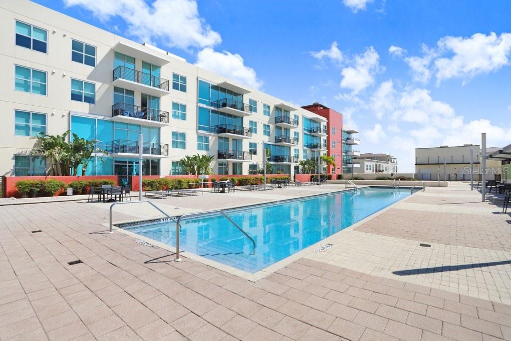 GRAND CENTRAL AT KENNEDY RESID - Residential Lease