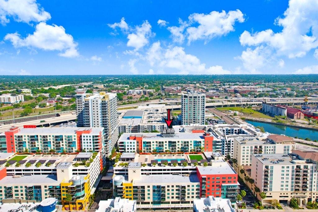 GRAND CENTRAL AT KENNEDY RESID - Residential Lease