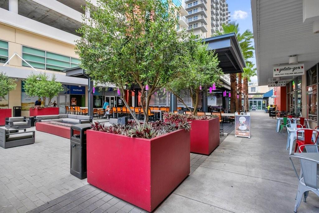 GRAND CENTRAL AT KENNEDY RESID - Residential Lease